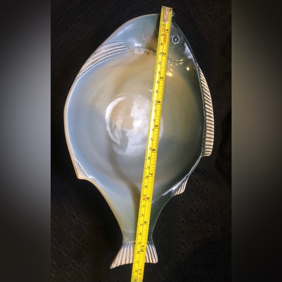 Flat Earth art pottery fish deep bowl 11”x 6.75”X 2.75” Blue Grey - Picture 6 of 7